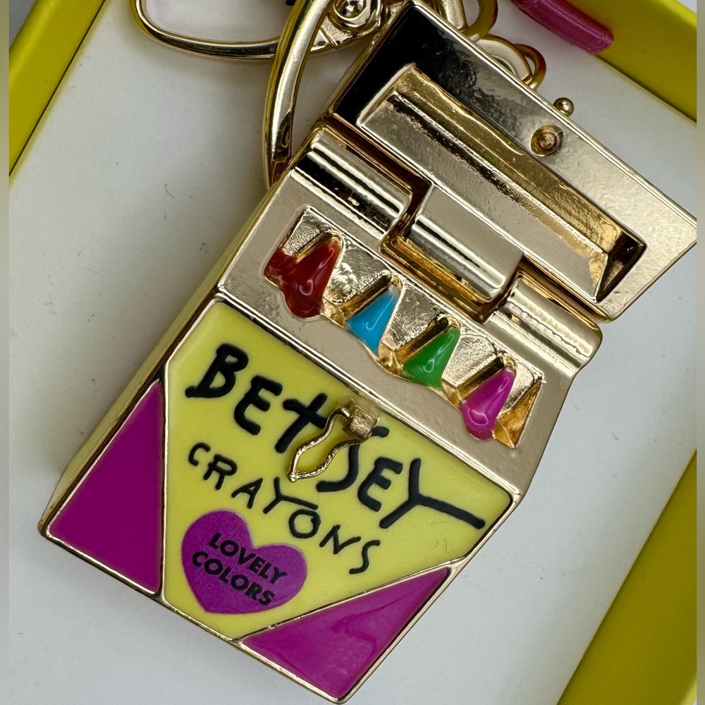 Betsey Johnson Opening Metal Crayon Colors Box Bag Purse Charm Keychain - Picture 2 of 6